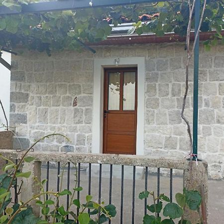 Vila Rustic Stone House Bar Exteriér fotografie