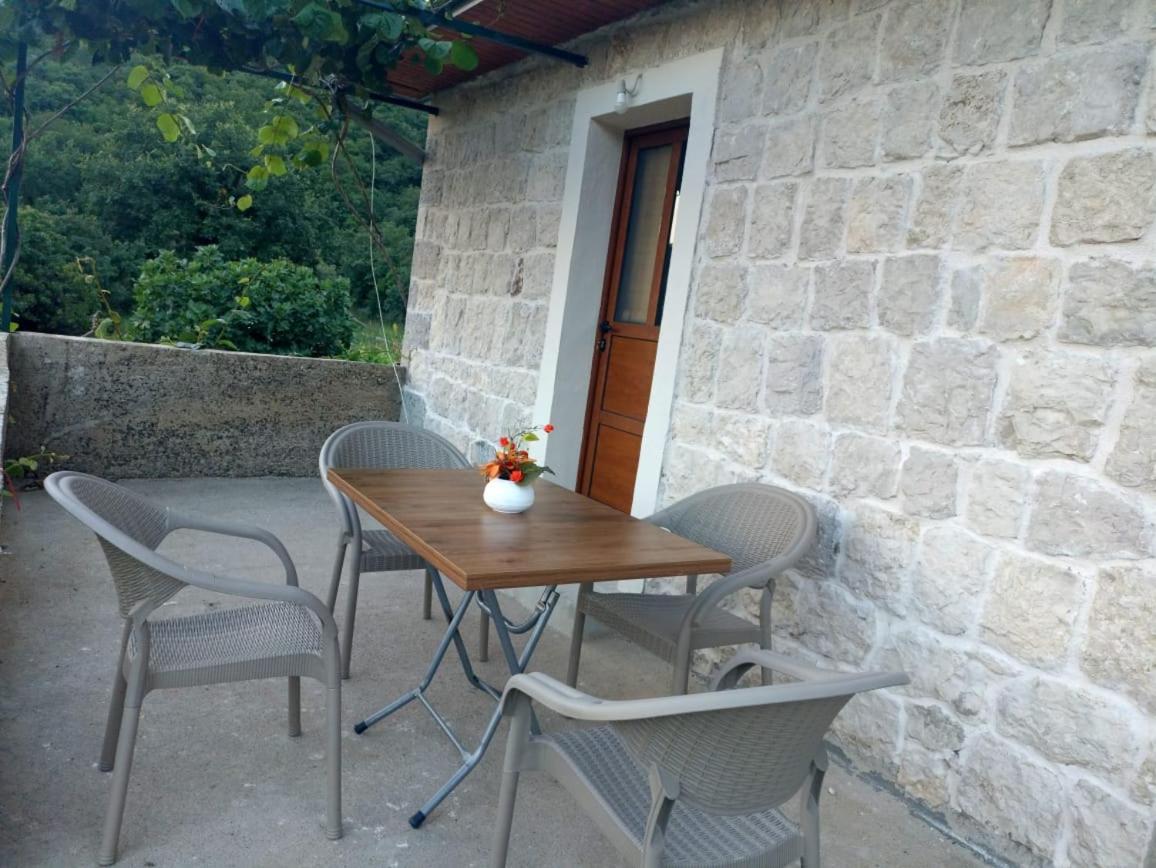 Vila Rustic Stone House Bar Exteriér fotografie