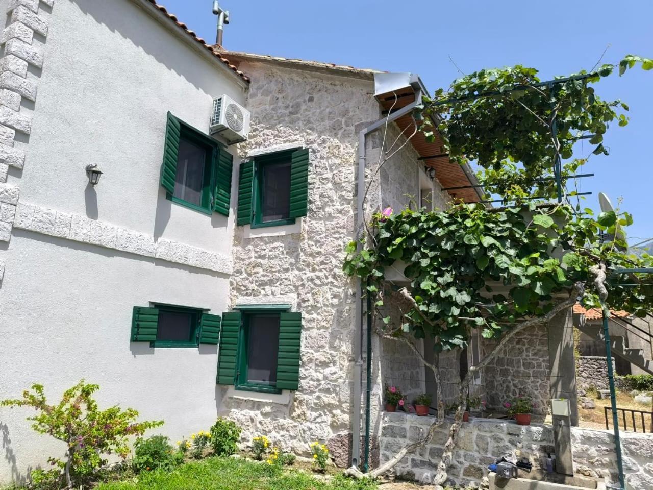 Vila Rustic Stone House Bar Exteriér fotografie